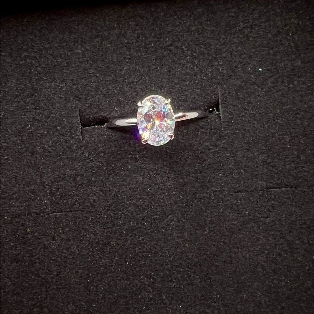 NIB 925 Sterling Silver Zircon Ring Size 7 - Picture 2 of 16